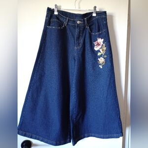 Sage 56 Embroidered Boho Style Wide Leg Gaucho Pants with Floral Design Size 14